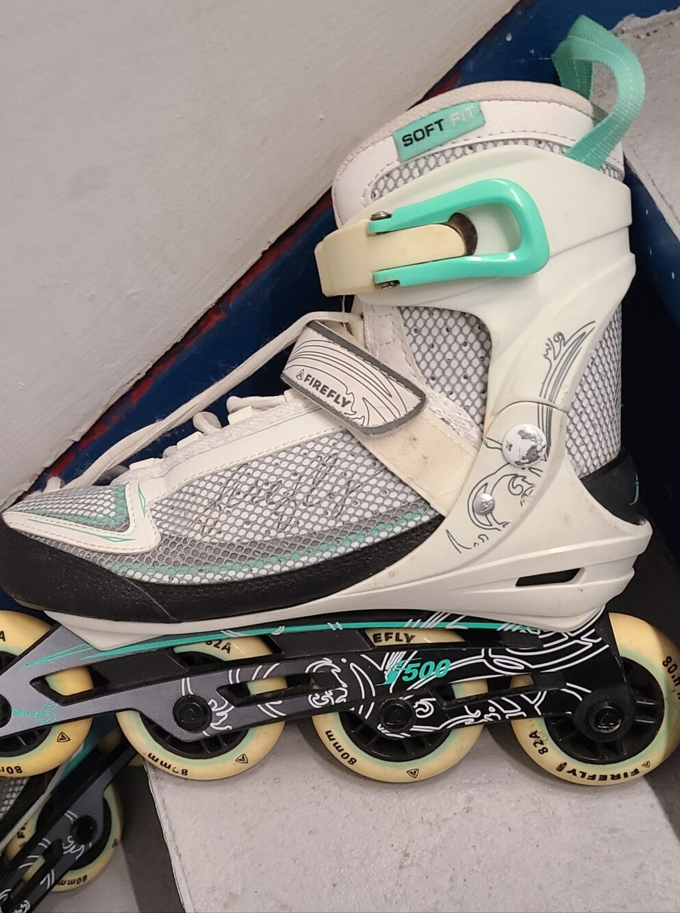 Firefly 80mm Inline Skate Wheel Skate Frame - White with Mint Rim